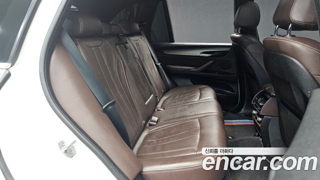 BMW X5 2018 — photo 11