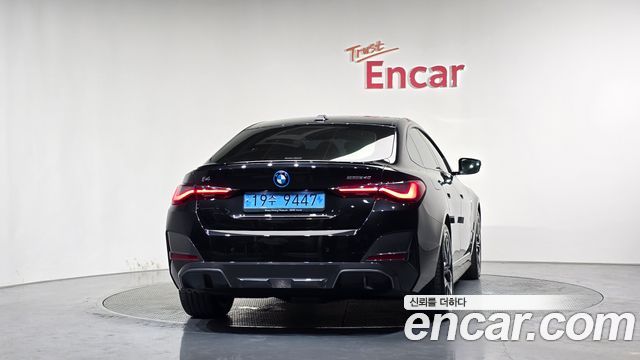 BMW i4 2022 — photo 4