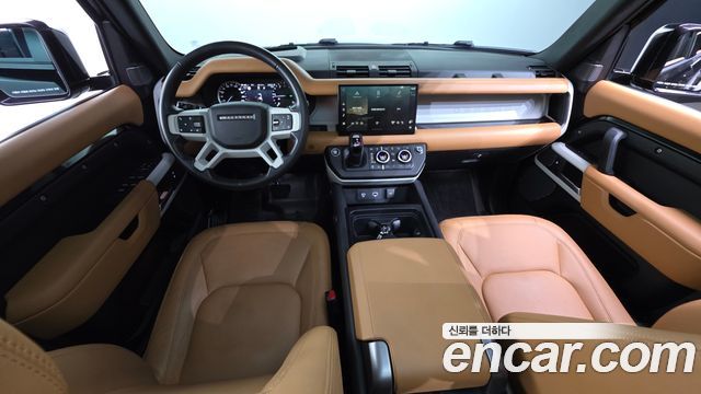 Land Rover Defender 2023 — photo 10
