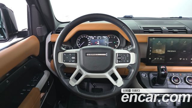 Land Rover Defender 2023 — photo 20