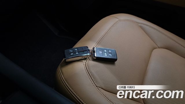 Land Rover Defender 2023 — photo 33