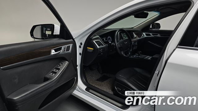 Genesis G80 2017 — photo 10