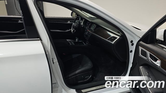 Genesis G80 2017 — photo 11