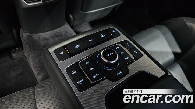 Genesis G80 2017 — photo 19