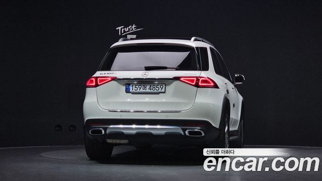 Mercedes-Benz GLE-Class 2022 — photo 4