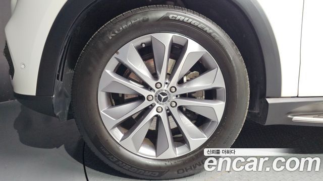 Mercedes-Benz GLE-Class 2022 — photo 5