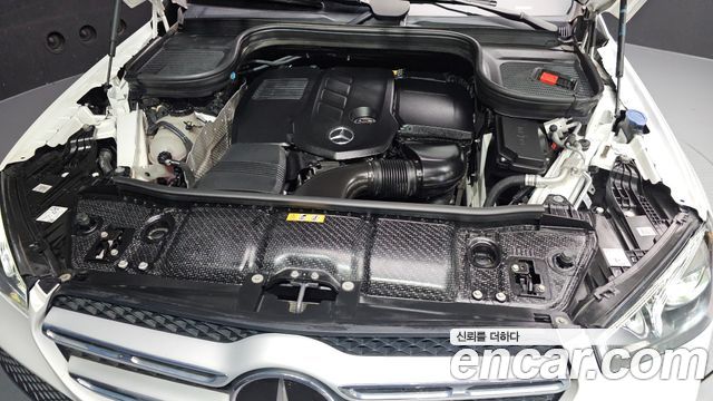 Mercedes-Benz GLE-Class 2022 — photo 6
