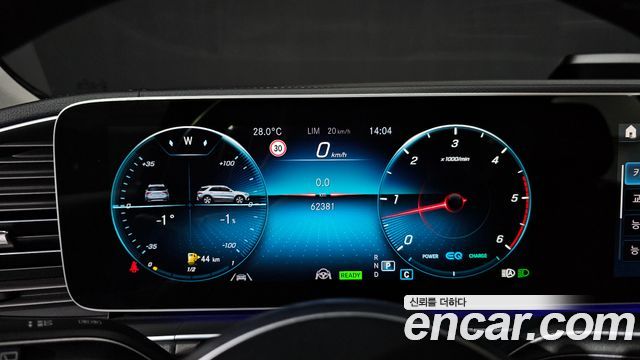 Mercedes-Benz GLE-Class 2022 — photo 11
