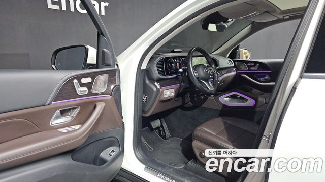 Mercedes-Benz GLE-Class 2022 — photo 13
