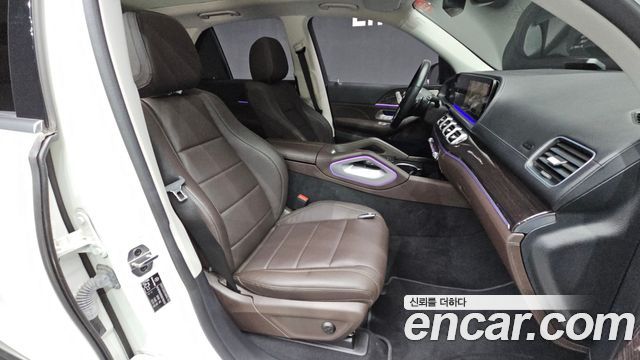Mercedes-Benz GLE-Class 2022 — photo 17