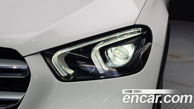 Mercedes-Benz GLE-Class 2022 — photo 8