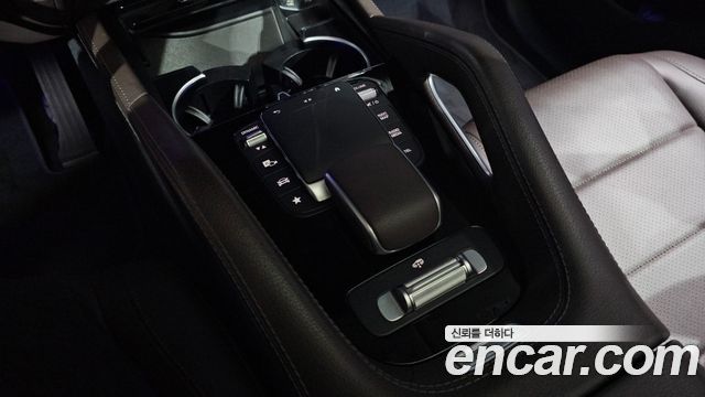 Mercedes-Benz GLE-Class 2022 — photo 34