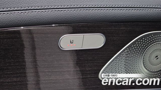 Mercedes-Benz GLE-Class 2022 — photo 37
