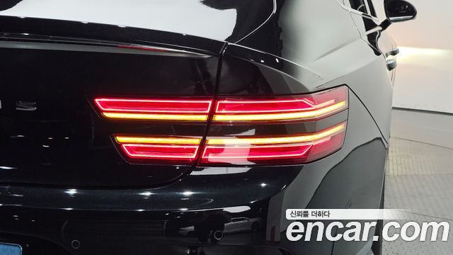 Genesis G80 2023 — photo 9