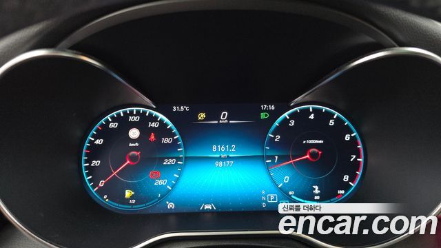 Mercedes-Benz C-Class 2020 — photo 11
