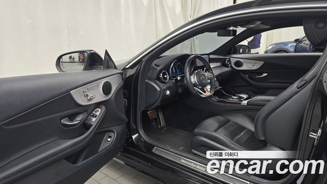 Mercedes-Benz C-Class 2020 — photo 13
