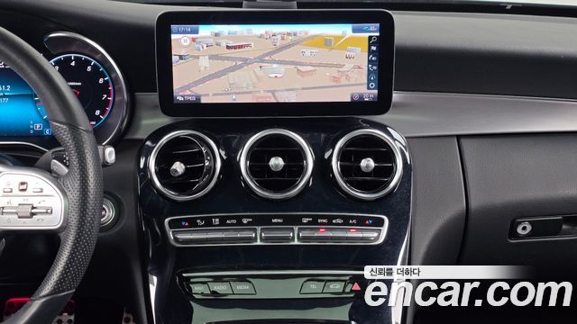 Mercedes-Benz C-Class 2020 — photo 19