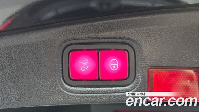 Mercedes-Benz C-Class 2020 — photo 32