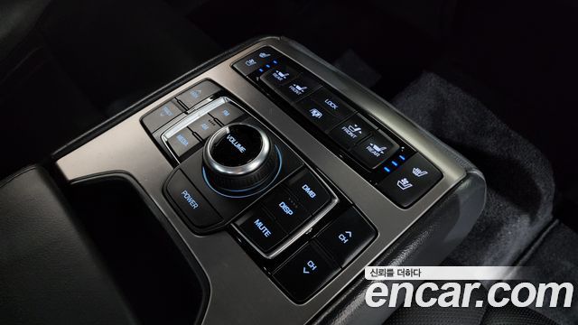 Hyundai Genesis 2014 — photo 17