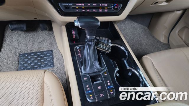 Kia Canival 2019 — photo 12