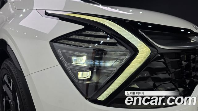 Kia Sportage 2022 — photo 8