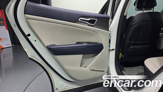 Kia Sportage 2022 — photo 15