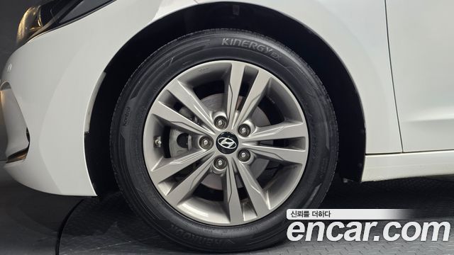 Hyundai AVANTE 2016 — photo 5