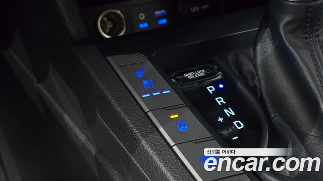 Hyundai AVANTE 2016 — photo 24