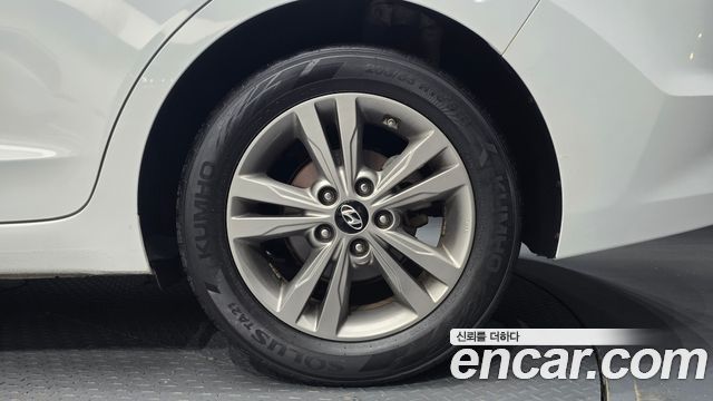 Hyundai AVANTE 2016 — photo 7