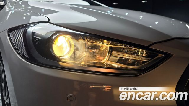 Hyundai AVANTE 2016 — photo 8