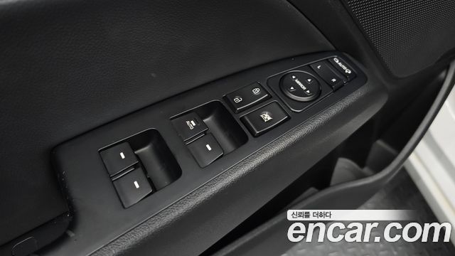 Hyundai AVANTE 2016 — photo 27
