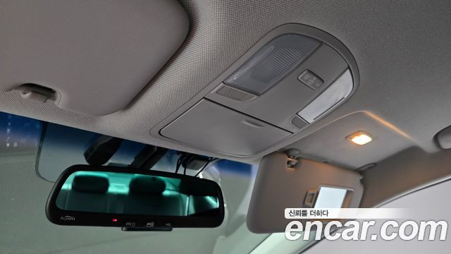 Hyundai AVANTE 2016 — photo 31