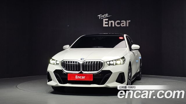 BMW 5-Series 2025 — photo 3