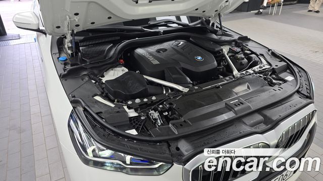 BMW 5-Series 2025 — photo 6
