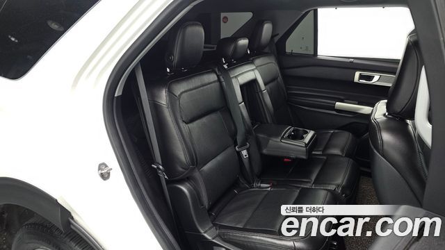 Ford Explorer 2020 — photo 18