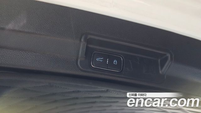 Ford Explorer 2020 — photo 24