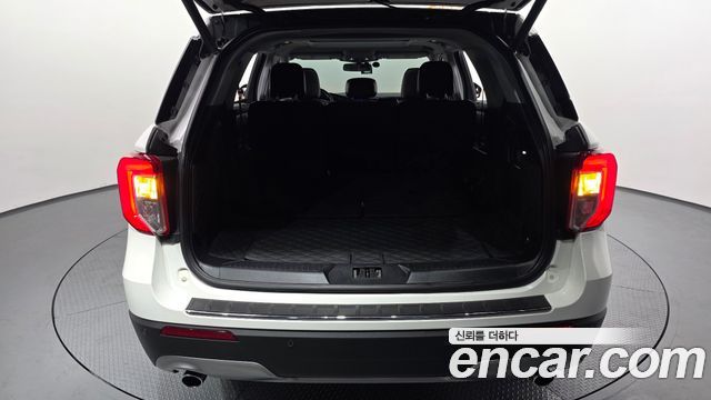 Ford Explorer 2020 — photo 26