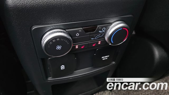 Ford Explorer 2020 — photo 32