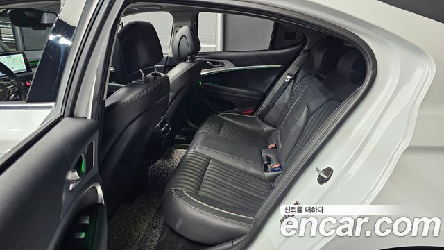 Genesis G70 2019 — photo 12