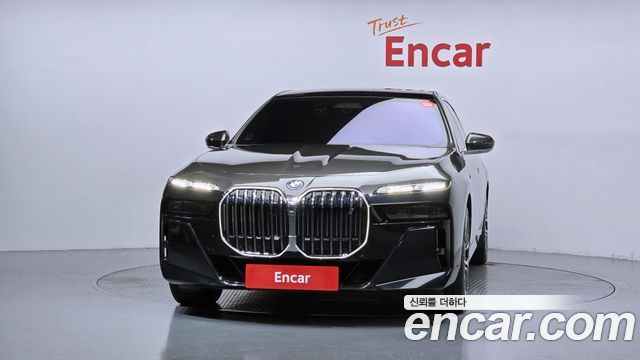 BMW i7 2024 — photo 3