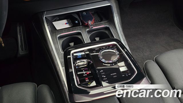 BMW i7 2024 — photo 9
