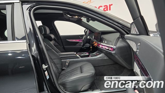 BMW i7 2024 — photo 11