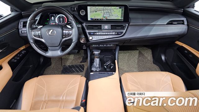 Lexus ES 2023 — photo 10