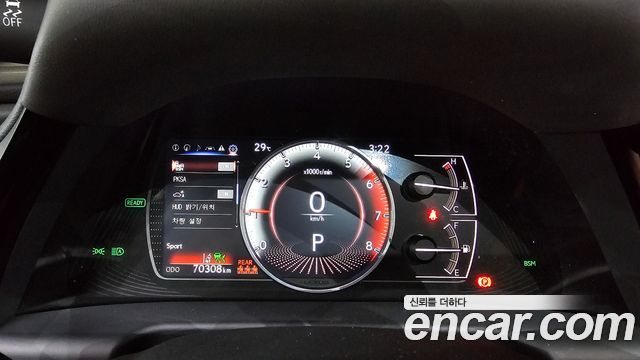 Lexus ES 2023 — photo 11