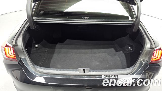 Lexus ES 2023 — photo 23