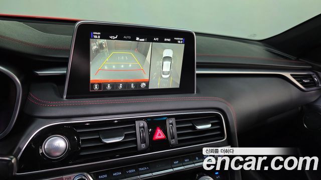 Genesis G70 2019 — photo 24