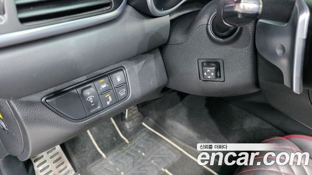 Genesis G70 2019 — photo 25