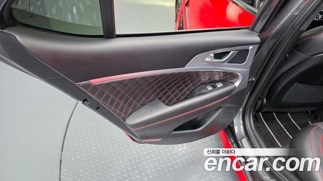 Genesis G70 2019 — photo 15