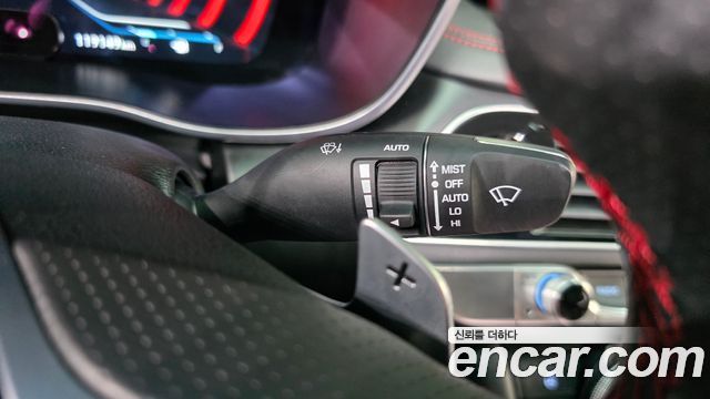 Genesis G70 2019 — photo 29