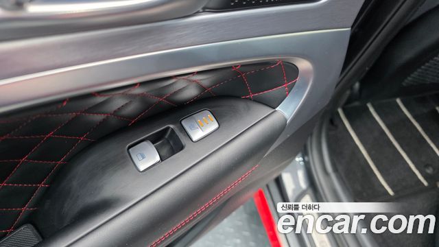 Genesis G70 2019 — photo 31